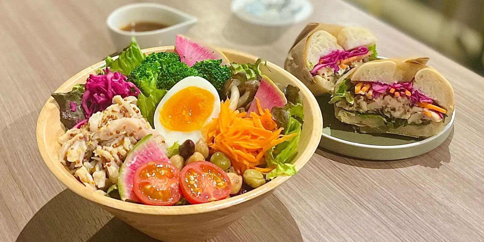 【期間限定】プロテインCafeプロマール、『マネキンボディ』を叶えるヘルシーランチの提供を開始。15㎏減量成功で話題のモデルと初コラボ